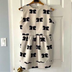 Ribbon pattern dress
